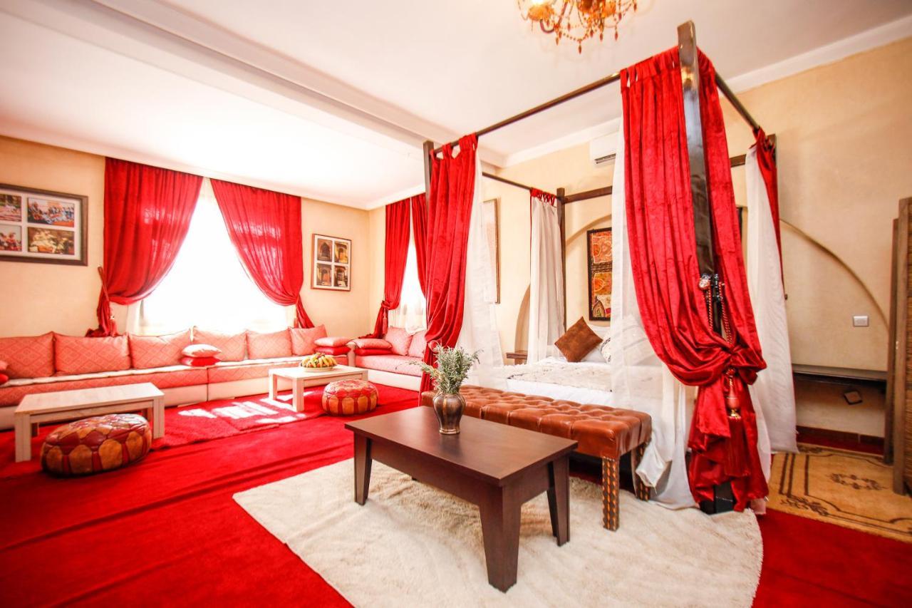 Hotel Kasbah Ait Oumghar Demnate Esterno foto
