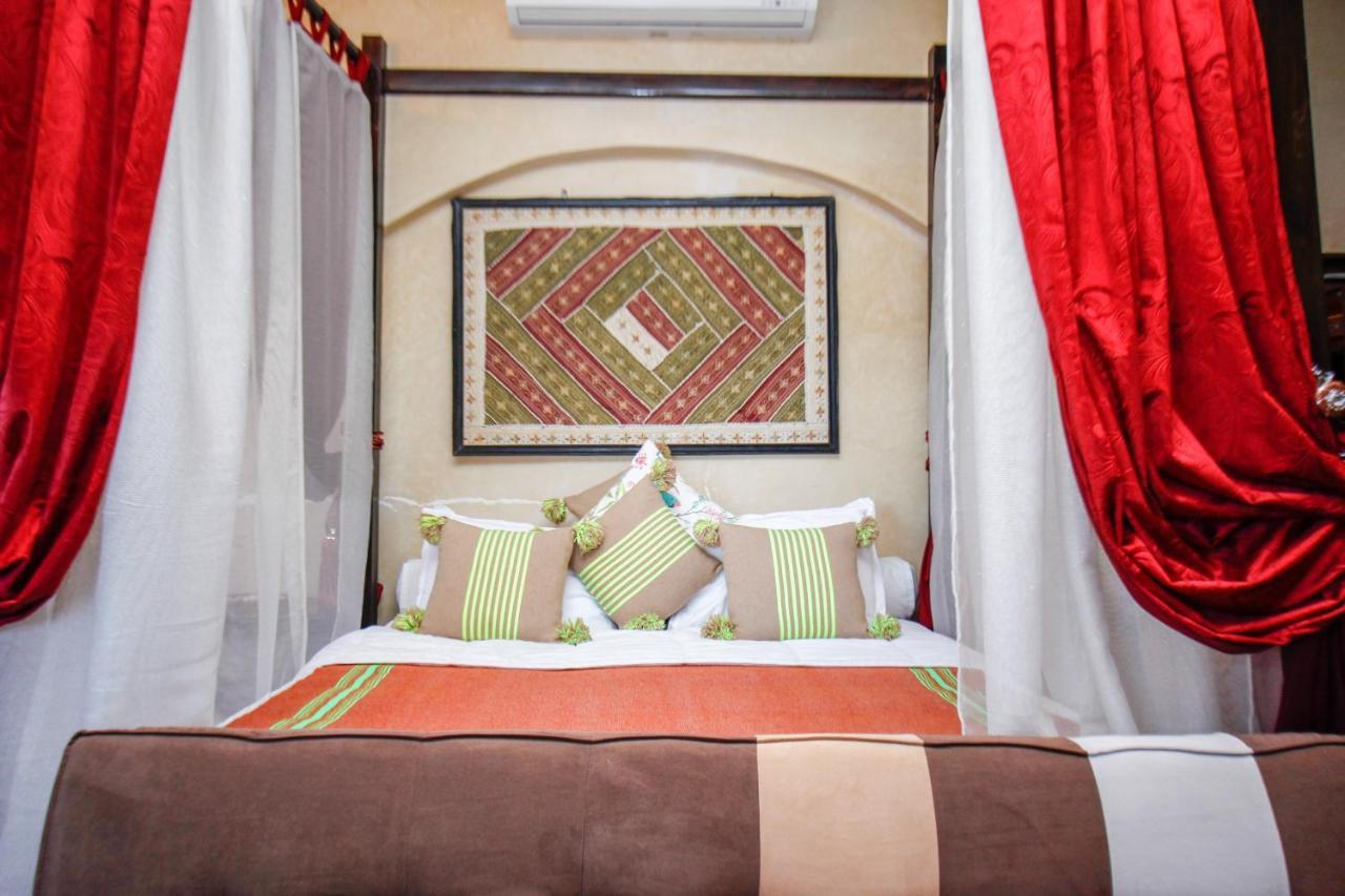 Hotel Kasbah Ait Oumghar Demnate Esterno foto